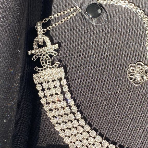 CHANEL 2022A CLASSIC SILVER TONE CC 19 LOGO CHOKER NECKLACE WHITE BLACK CRYSTALS - Picture 8 of 15